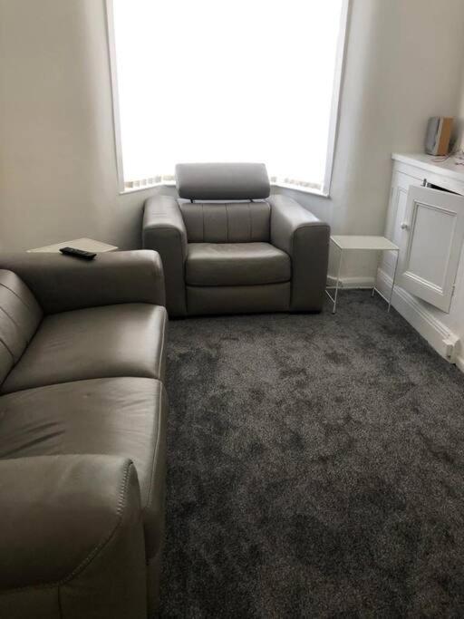 Modern 2 Bed Sleep 5 Close To Anfield Stadium Villa Liverpool Exterior foto